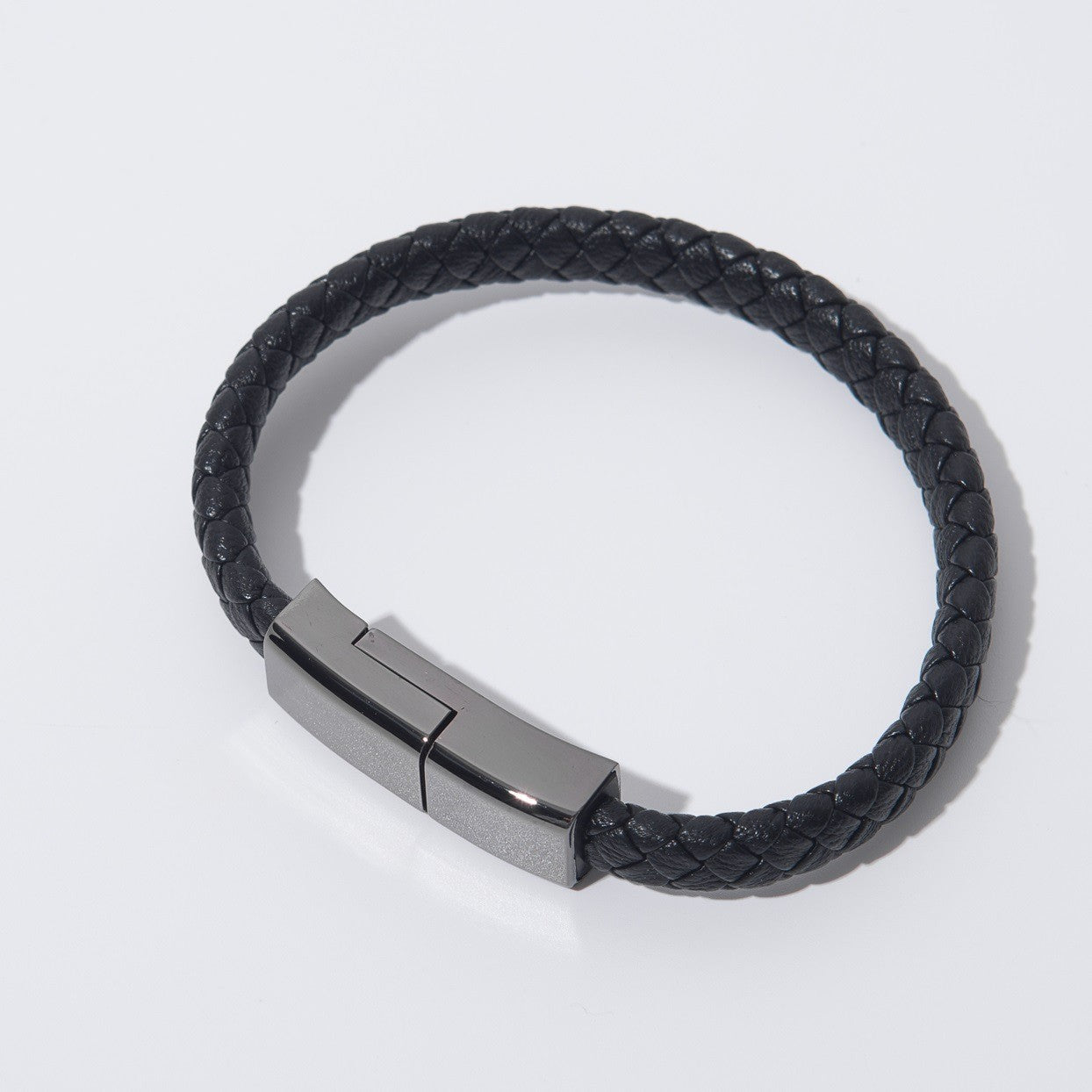 Magnetic Bracelet Charger – USB-C Cable for iPhone